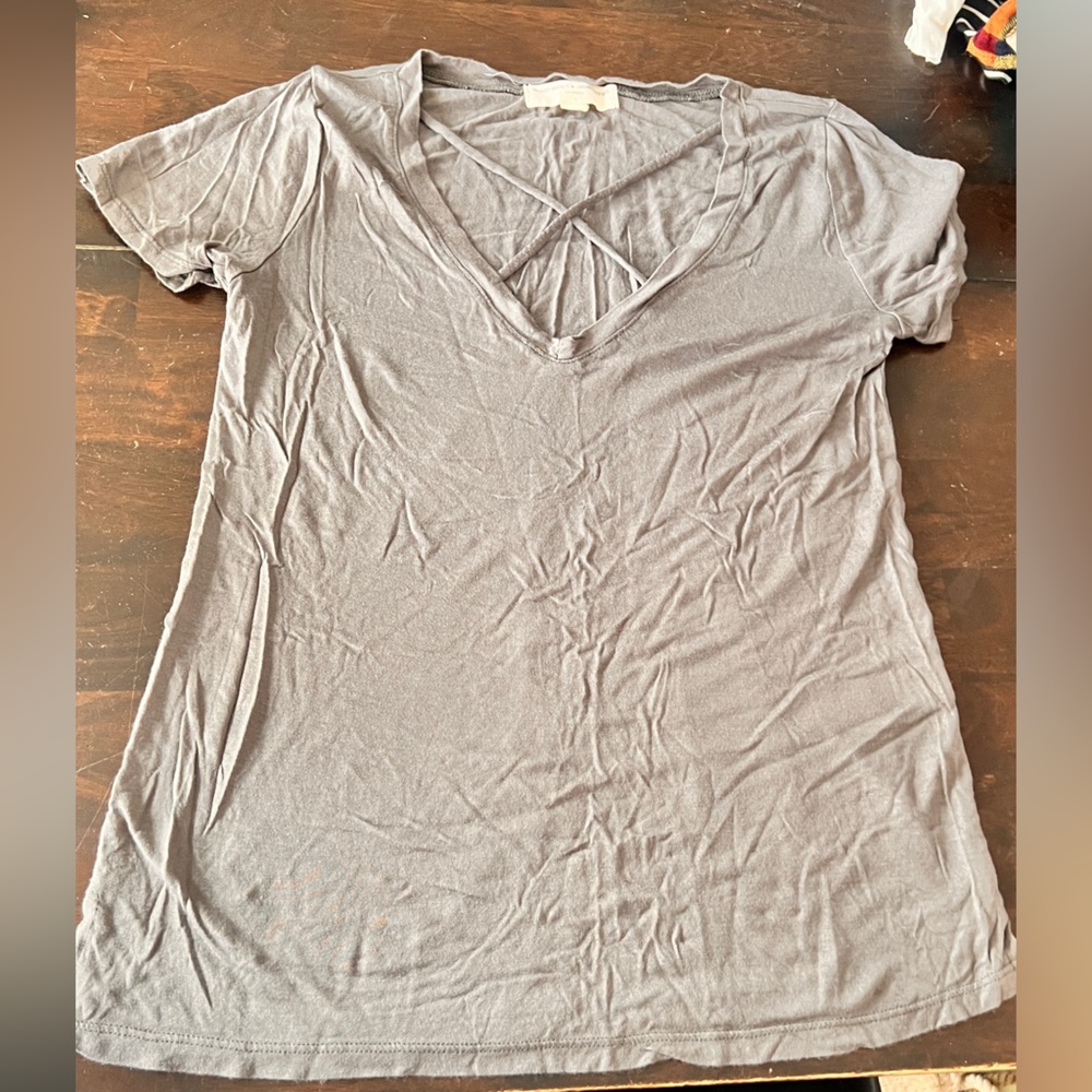 Small Urban Outfitters V-Neck